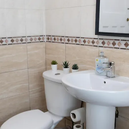 3-bed-patchway-self-check-in-parking-wi-fi-sleeps 5 Ferienhaus