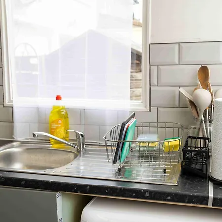 Ferienhaus 3-bed-patchway-self-check-in-parking-wi-fi-sleeps 5