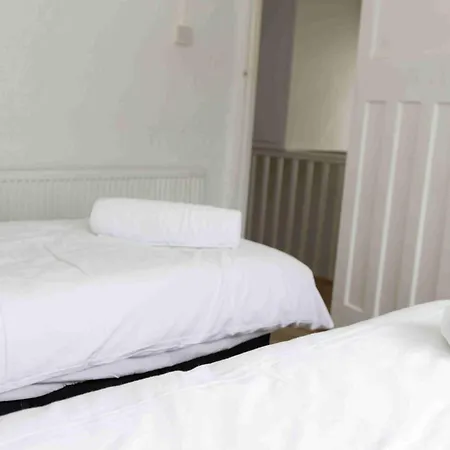 3-bed-patchway-self-check-in-parking-wi-fi-sleeps 5 Ferienhaus Bristol