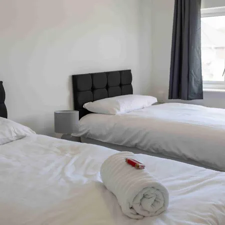 3-bed-patchway-self-check-in-parking-wi-fi-sleeps 5 Bristol