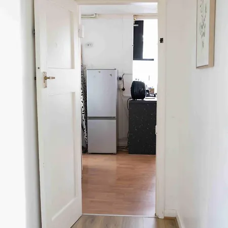3-bed-patchway-self-check-in-parking-wi-fi-sleeps 5 *