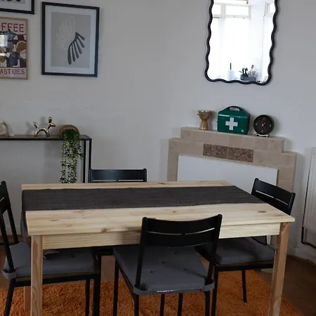 Ferienhaus 3-bed-patchway-self-check-in-parking-wi-fi-sleeps 5